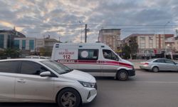 Trafikte sıkışan ambulans gerginliğe yol açtı... Antalya trafiği yine şaşırtmadı