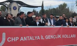 CHP Gençlik Kolları KYK yurtları ve burs ücretlerini protesto etti