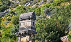 Antalya tarihine damga vurmuş isimlerin anıtsal mezarları