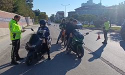 Antalya Manavgat’ta polisin dur ihtarına uymayan motosiklet sürücülerine para cezası uygulandı