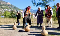 Alanya Belediyesi’nin ‘Gübüdük’ adlı Yörük oyunu sona erdi