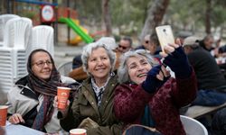 Mersin'de emekliler Kuyuluk Tabiat Parkı'nda eğlendi