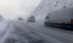 Antalya-Konya kara yolu tır ve çekicilerin geçişine yeniden açıldı