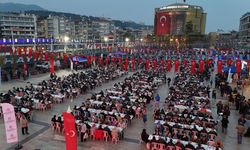 Aydın Büyükşehir Belediyesi’nin iftar çadırları on binlere yemek dağıttı