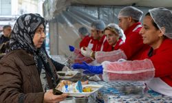 Manavgat Belediyesi’nden Aşağı Pazarcı Mahallesi’nde iftar çadırı