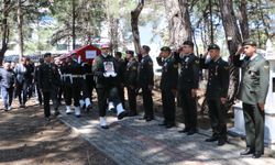 Kıbrıs gazisine askeri tören