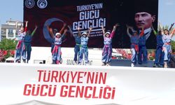 Antalya'da büyük coşku... 19 Mayıs gösterileri büyüledi