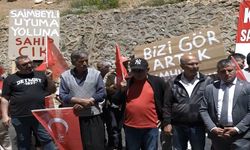 Adana’da 4 öğretmeni hayattan koparan yolda vatandaşlardan eylem