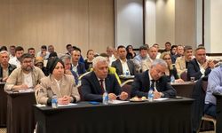 Ak Parti genişletilmiş ilçe başkanları toplantısı coşku içinde yapıldı