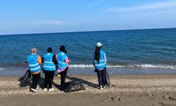 Anamurlu gençler sahil temizliği yaptı