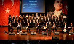 Antalya Adliyesi Türk Halk Müziği Korosu gönülleri fethetti