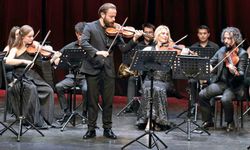Antalya'da 'Dostum Mozart' gecesinde klasik müzikseverler buluştu