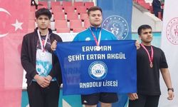 Antalyalı öğrenciler, Konya’dan 3 madalya çıkardı
