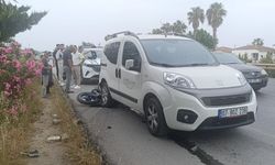 Antalya'da emniyet şeridinde duran araca motosiklet çarptı