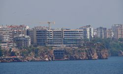 Antalya’daki falezlerde gizli tünel incelemesi… İki kez mühürlenerek kapatılmış