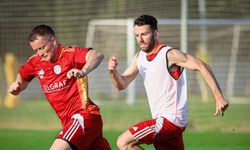 Antalyaspor Teknik Direktör Emre Belözoğlu Belözoğlu’nun zor tercihi