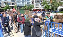 Isparta’da fidanlar belediyeden, meyveler vatandaştan