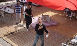 Büyükşehir Belediyesi'nin, Konyaaltı Sahili’ndeki kıyı işgaline karşı mücadelesi sürüyor