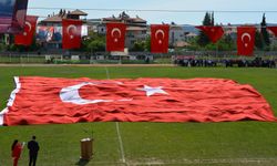 Korkuteli'de 19 Mayıs bayrak gösterisi ve yarışmalarla kutlandı