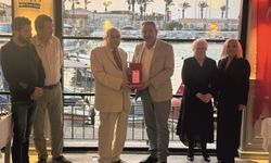 Kuşadası Ticaret Odası’nda meclis üyelerine onurluk verildi