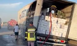 Mersin’de kaju yüklü tır alev aldı