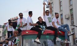Serik Belediyespor'da şampiyonluk kutlaması