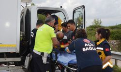 Serik'te 3 aracın karıştığı zincirleme kaza