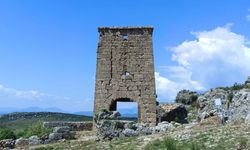 Antalya’nın tarihi güzelliği Sillyon Antik Kenti'ne yol engeli