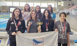 Sınav koleji yüzücüleri Türkiye 3.cüsü