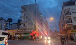 İşçilerinin kaldığı dairede yangın çıktı