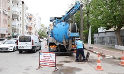 ASAT’ın ana arter ve bulvarlarda yağmur suyu hattı temizliği sürüyor