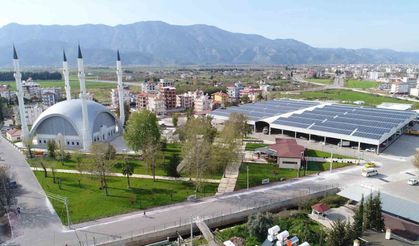 Antalya'nın bu belediyesi batıyor mu? Çöpünü bile başka belediyeler topluyormuş!