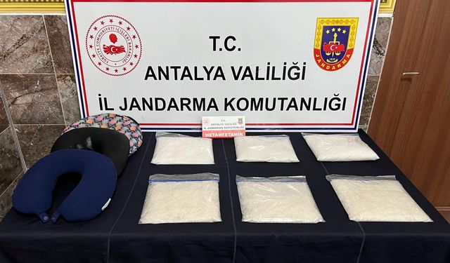 Antalya'da yastığa saklı 6 kilo uyuşturucu yakalandı
