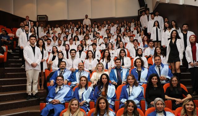 Akdeniz Üniversitesi’nde beyaz önlük heyecanı