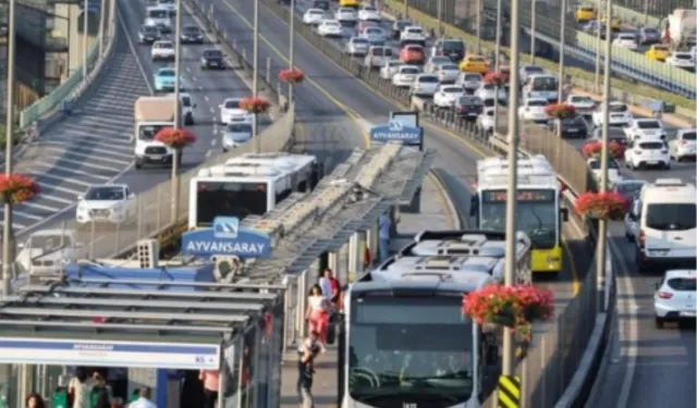 BUGÜN (23 NİSAN) toplu taşıma ücretsiz mi || İETT, İZBAN, marmaray, metro, vapur ücretsiz mi?