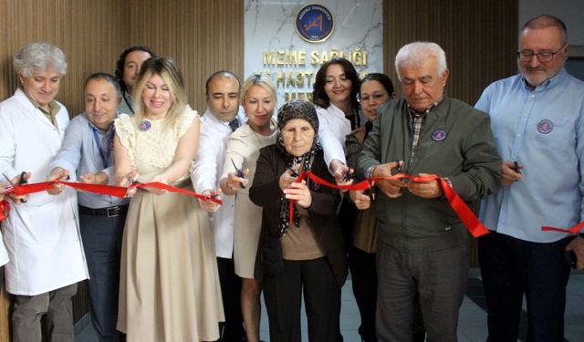 Antalya'da, Meme Sağlığı Merkezi'nde ilk muayeneyi Rektör Özkan oldu