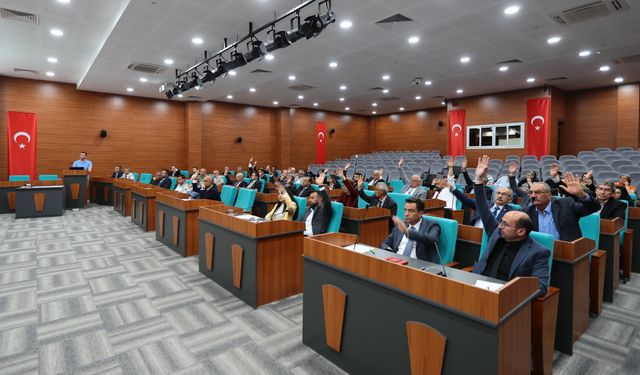 Burdur Belediyeler Birliği'nde yeni meclis ilk toplantısını yaptı