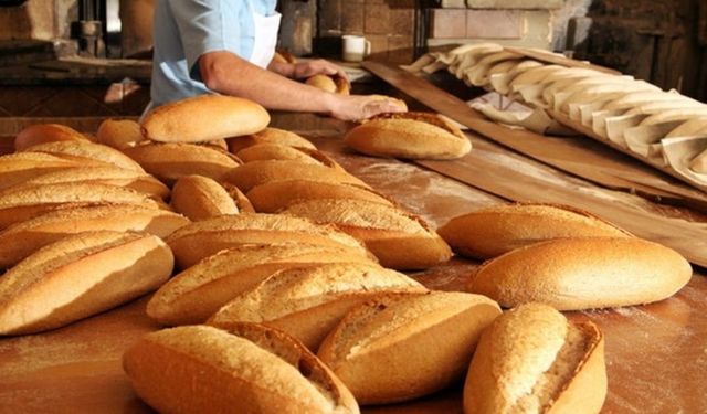 Antalya’da ekmeğe zam geldi… Vatandaşlar ekmek alamıyor