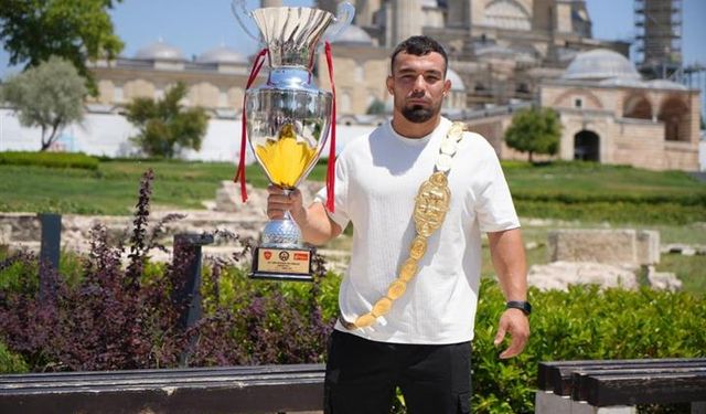 Kırkpınar’ın prensi turnuvaların da şampiyonu… Bu yıl en fazla kürsü yapan da Yusuf Can Zeybek oldu…