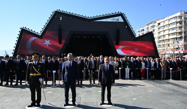 Antalya Büyükşehir Belediyesi'nde Cumhuriyet Bayramı kutlandı