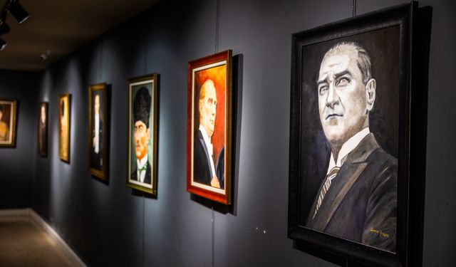 Mersin’de 'Atatürk' temalı resim sergisi vatandaşlara kapısını açtı