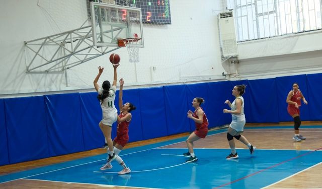 Ceyhan Belediye Basketbol Akademi, Kepez Belediyespor’u 85-39 skorla mağlup etti