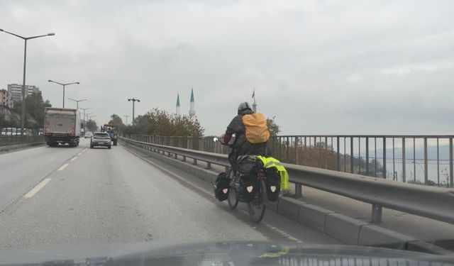 Berlin'den pedal çeviren genç Bursa'da mola verdi