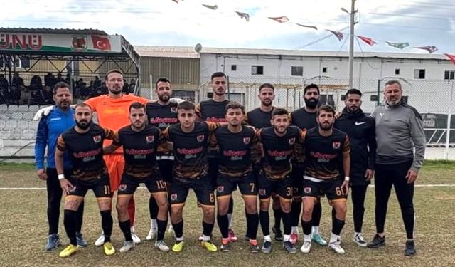 Kaş Kınıkspor imkansızı başarıyor