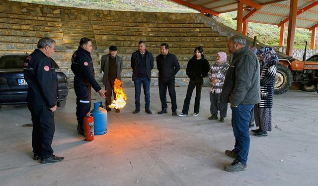 Muğla İtfaiyesi, 13 İlçe 330 mahallede vatandaşlara eğitim verdi