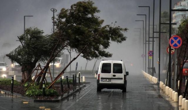 Antalya'ya sağanak uyarısı…  Güneşli başlayacak, yağışla devam edecek