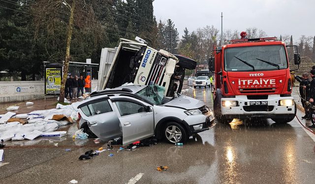 Antalya Kepez’de, kamyonun altına kalarak yaşamını yitirdi