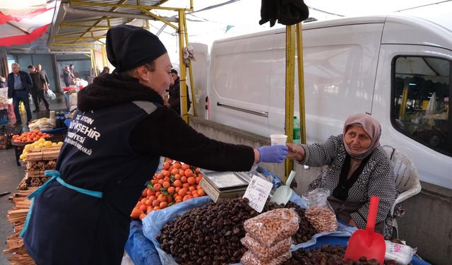 Aydın’da binlerce vatandaşa ve pazarcı esnafına sıcak çorba ikramı