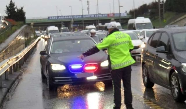 Trafikte af yok… Şimdi takan yandı!