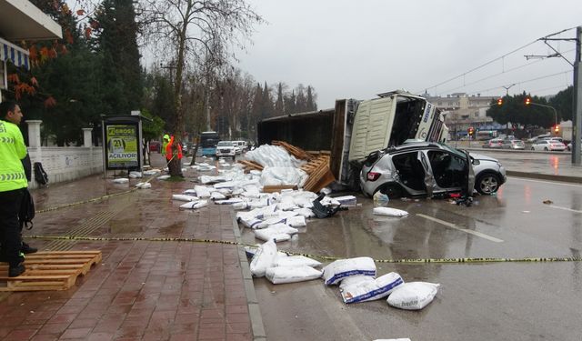 Antalya’da, genç kadının üzerine devrilen kamyonun sürücüsü tutuklandı